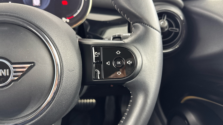 MINI Hatchback 1.5 Cooper Sport 3dr Auto [Nav Pack] Petrol Hatchback